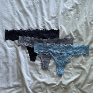 NEVER WORN Aerie Lace Thongs in Blue Shades